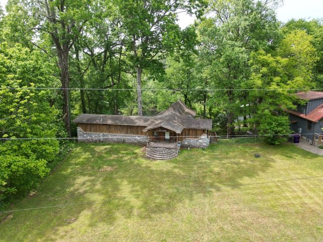 145 Trout Valley Rd, Wilburn, AR 72179