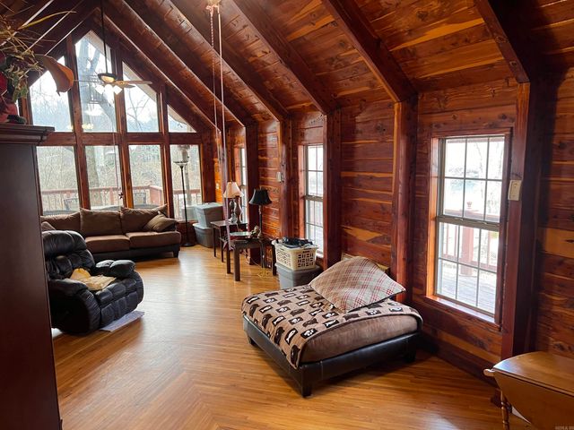 145 Trout Valley Rd, Wilburn, AR 72179