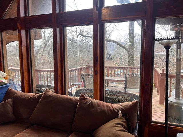 145 Trout Valley Rd, Wilburn, AR 72179