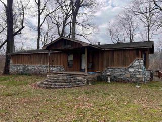 145 Trout Valley Rd, Wilburn, AR 72179
