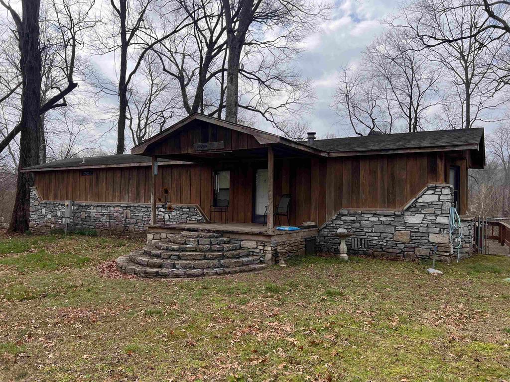 145 Trout Valley Rd, Wilburn, AR 72179