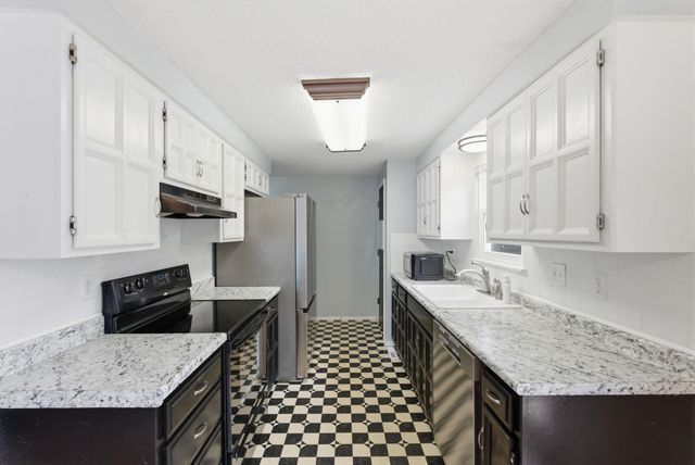 2522 N Battin, Wichita, KS 67220