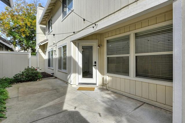 133 Brightstone Cir, Folsom, CA 95630