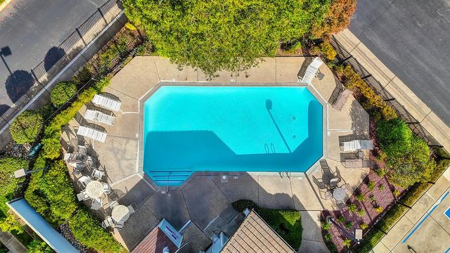 133 Brightstone Cir, Folsom, CA 95630