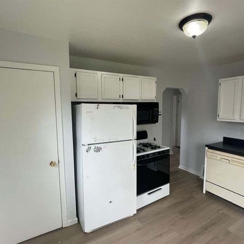 1741 Cleveland Avenue, Lincoln Park, MI 48146