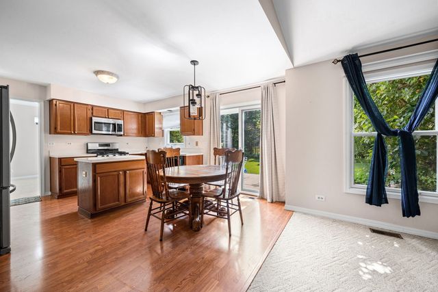 1449 Willow Tree Drive, Crystal Lake, IL 60014