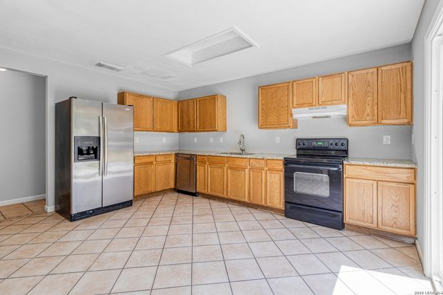 10123 SILVER BR, San Antonio, TX 78254