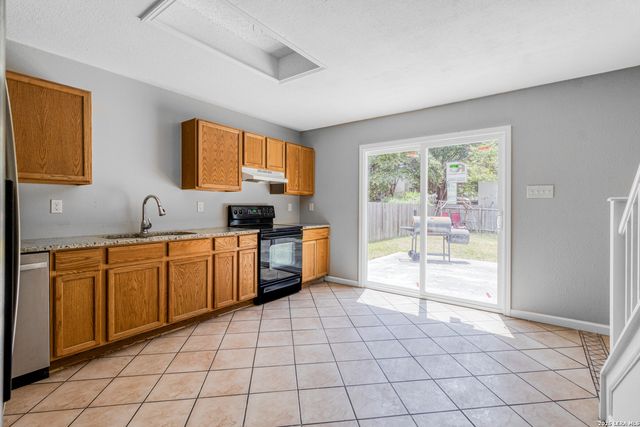 10123 SILVER BR, San Antonio, TX 78254