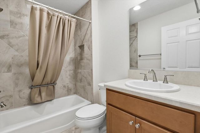 6088 KECKONEN DRIVE, The Villages, FL 32163