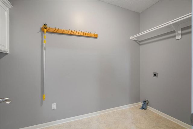 5217 S Powell Avenue, Blue Springs, MO 64015