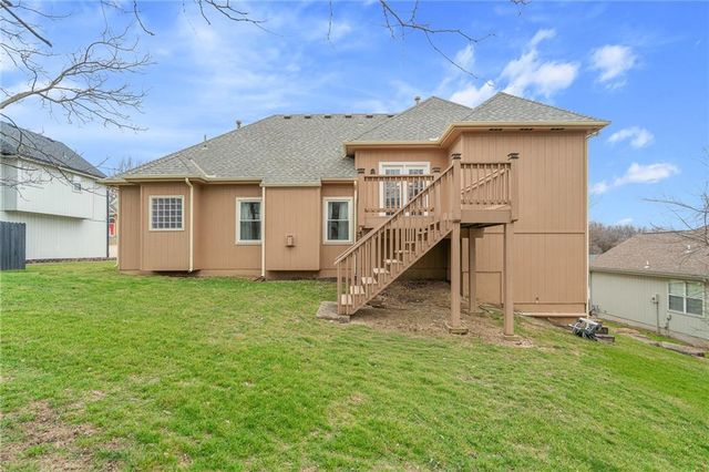 5217 S Powell Avenue, Blue Springs, MO 64015