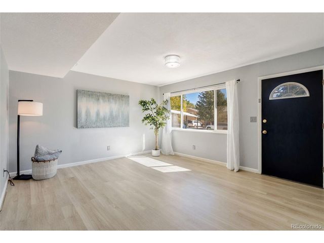 1270 Commanchero Dr, Colorado Springs, CO 80915