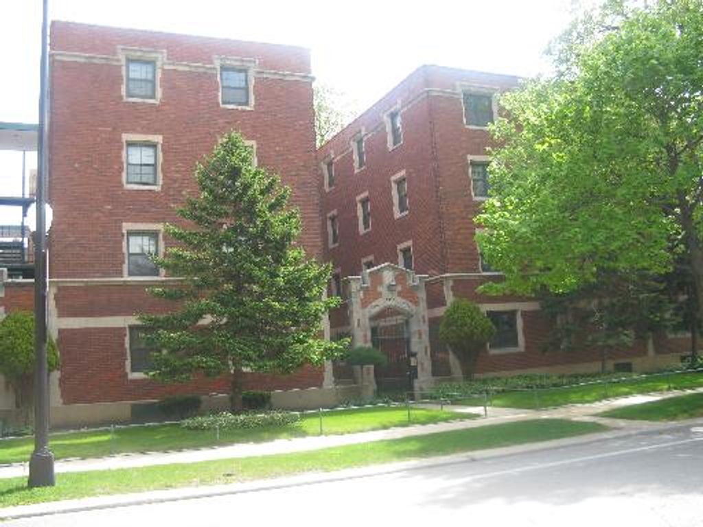 7859B S SOUTH SHORE Drive 3E, Chicago, IL 60649