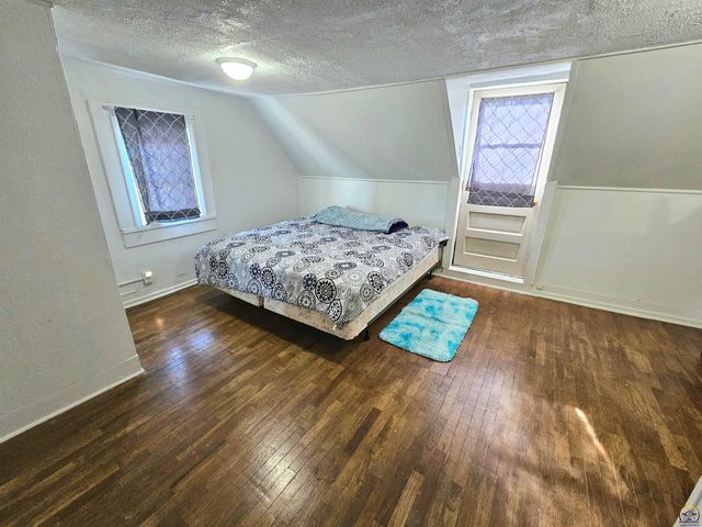 2029 SE 10th Ave, Topeka, KS 66607