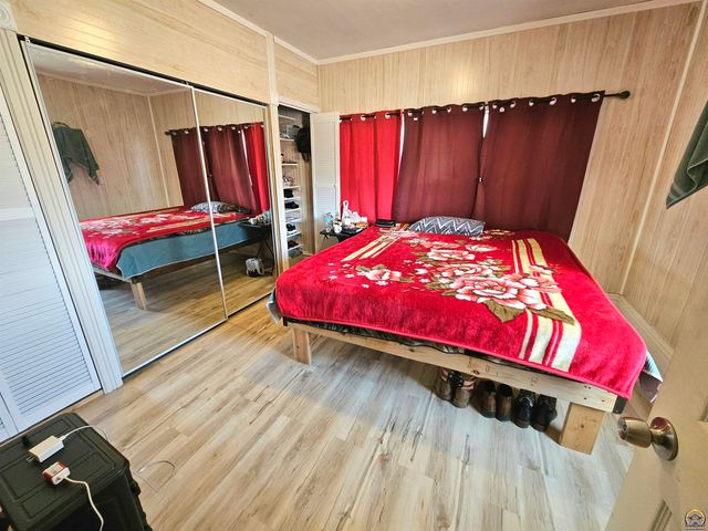 2029 SE 10th Ave, Topeka, KS 66607