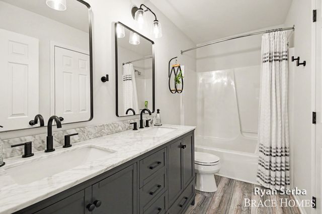 14873 Mallard Way, Spring Lake Twp, MI 49456