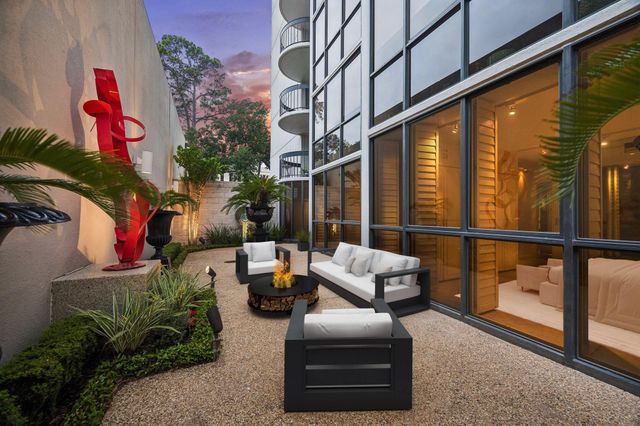 5001 Woodway 103, Houston, TX 77056