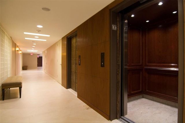 5001 Woodway 103, Houston, TX 77056