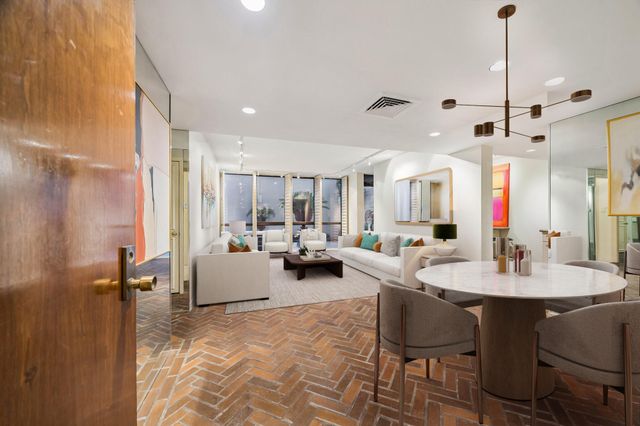 5001 Woodway 103, Houston, TX 77056