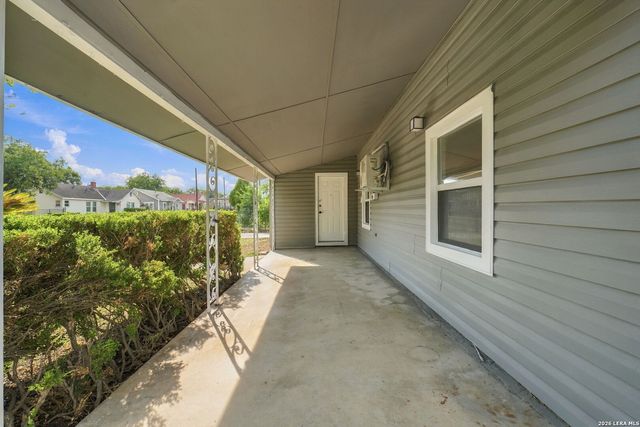 209 Hearne Ave, San Antonio, TX 78225