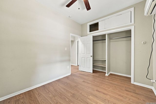 209 Hearne Ave, San Antonio, TX 78225