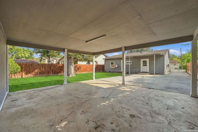 209 Hearne Ave, San Antonio, TX 78225