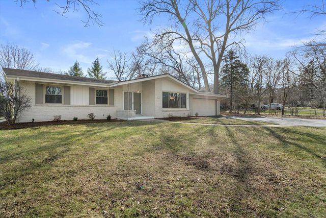 11377 Bridget LANE, Hales Corners, WI 53130