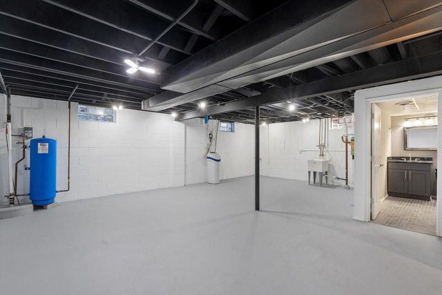 11377 Bridget LANE, Hales Corners, WI 53130