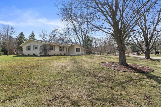 11377 Bridget LANE, Hales Corners, WI 53130