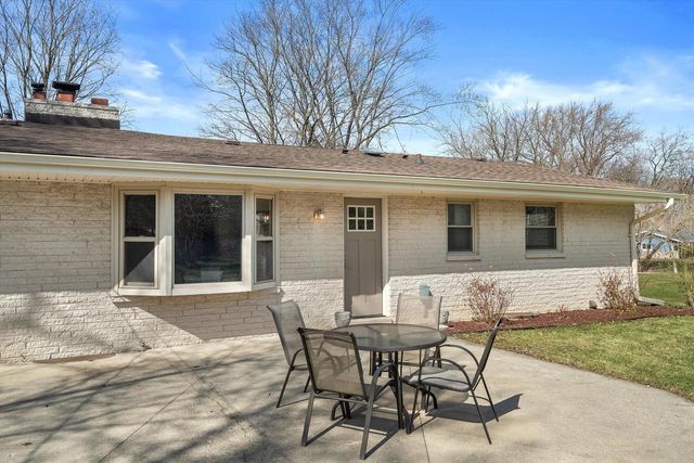 11377 Bridget LANE, Hales Corners, WI 53130