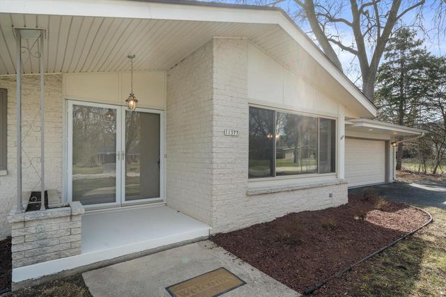 11377 Bridget LANE, Hales Corners, WI 53130