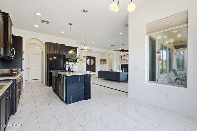 2402 E EVERGLADE Court, Chandler, AZ 85249