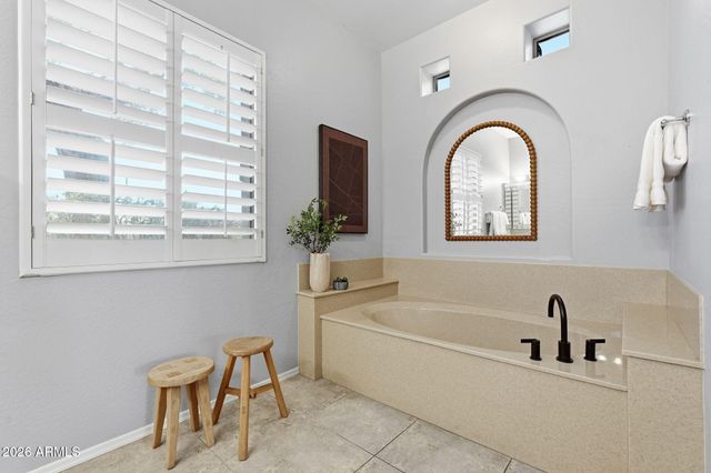 2402 E EVERGLADE Court, Chandler, AZ 85249
