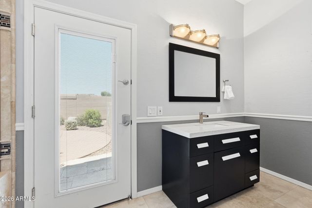 2402 E EVERGLADE Court, Chandler, AZ 85249