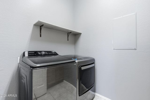 2402 E EVERGLADE Court, Chandler, AZ 85249