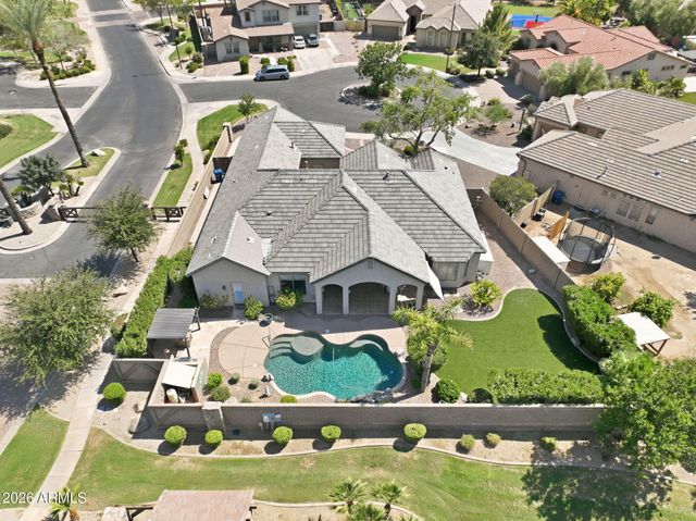 2402 E EVERGLADE Court, Chandler, AZ 85249