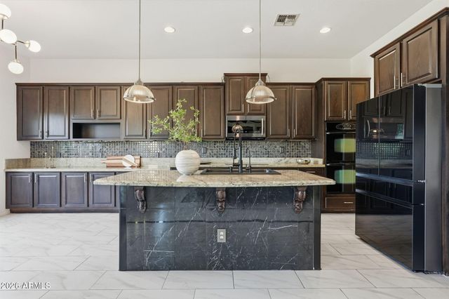 2402 E EVERGLADE Court, Chandler, AZ 85249