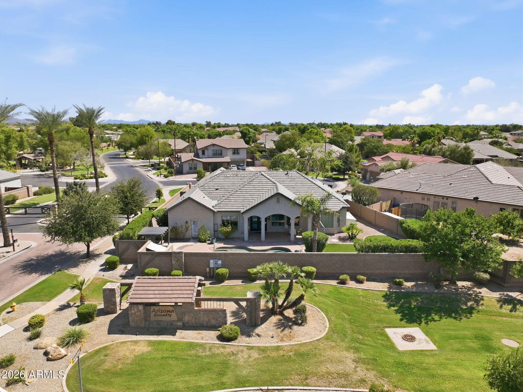2402 E EVERGLADE Court, Chandler, AZ 85249 — photo 4
