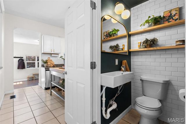 5928 De Giverville Avenue, St Louis, MO 63112