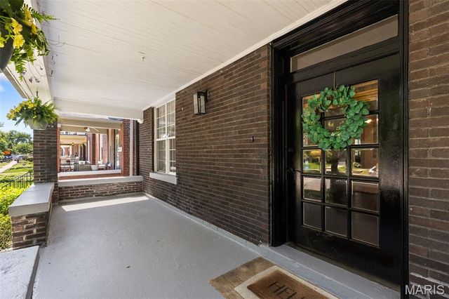 5928 De Giverville Avenue, St Louis, MO 63112