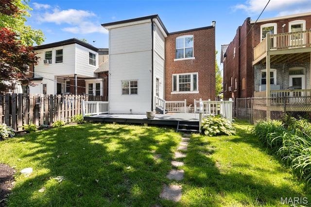 5928 De Giverville Avenue, St Louis, MO 63112