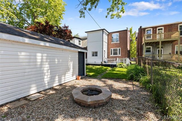 5928 De Giverville Avenue, St Louis, MO 63112
