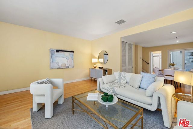 1220 Manning Avenue 7, Los Angeles, CA 90024