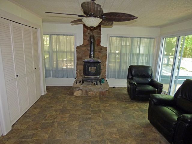 275 Okmulgee Drive, Cherokee Village, AR 72529