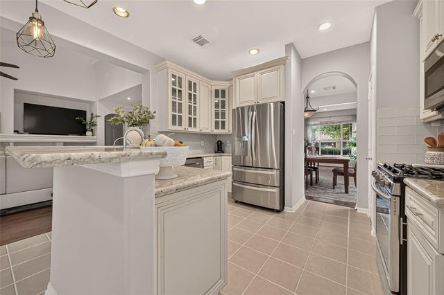 6211 Knollwood Trail, Spring, TX 77373