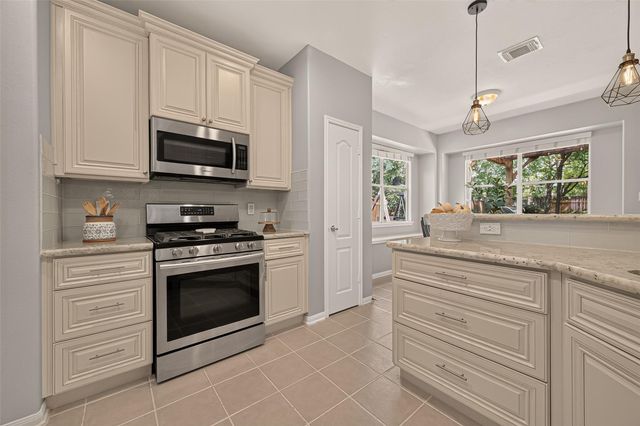 6211 Knollwood Trail, Spring, TX 77373
