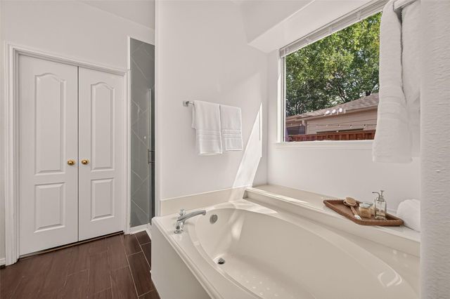 6211 Knollwood Trail, Spring, TX 77373