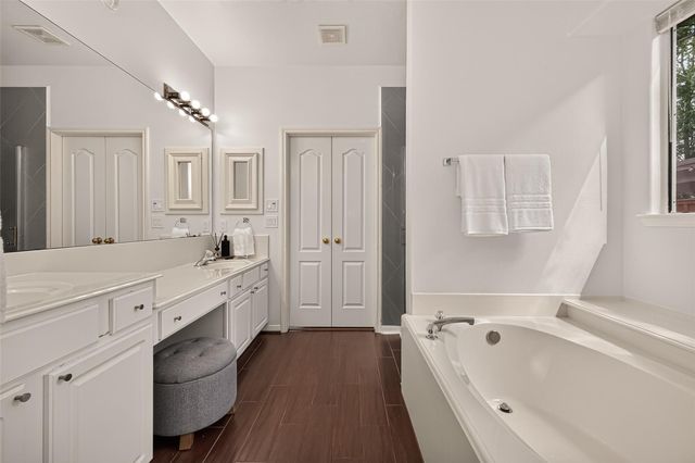 6211 Knollwood Trail, Spring, TX 77373