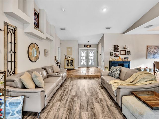 8929 NW 53rd Manor, Coral Springs, FL 33067