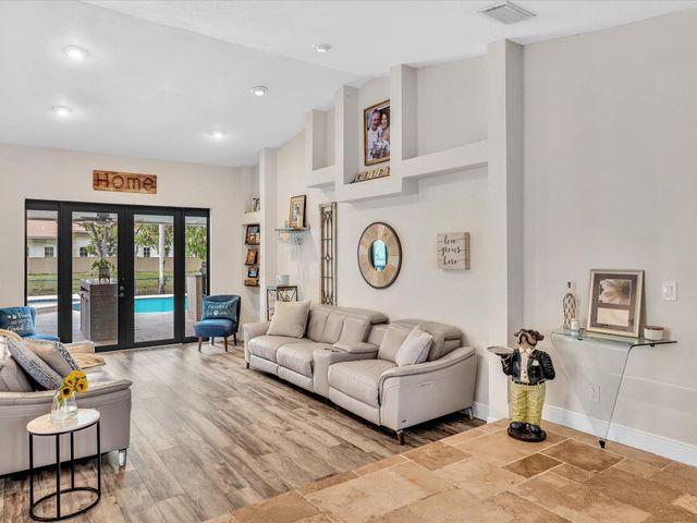 8929 NW 53rd Manor, Coral Springs, FL 33067